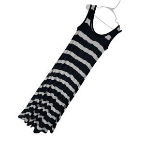 R & K! ADORABLE BLACK AND WHITE TIE DYE STYLE STRIPED, BLACK TRIM MAXI DRESS! M